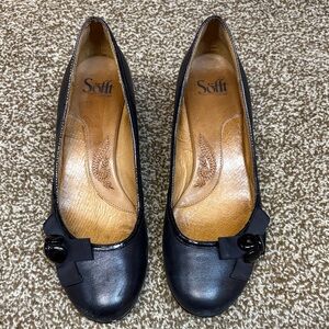 Sofft (Size 10 Wide) Women's Black Leather Pumps